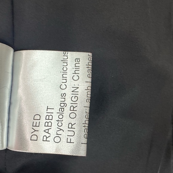 Love-Token-Fur-Vest-with-Studs black size S real fur RABBIT - Picture 4 of 4